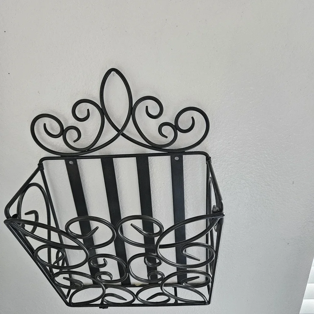Southern‎ Living at Home Estate metal wall hanging organizer black ornate